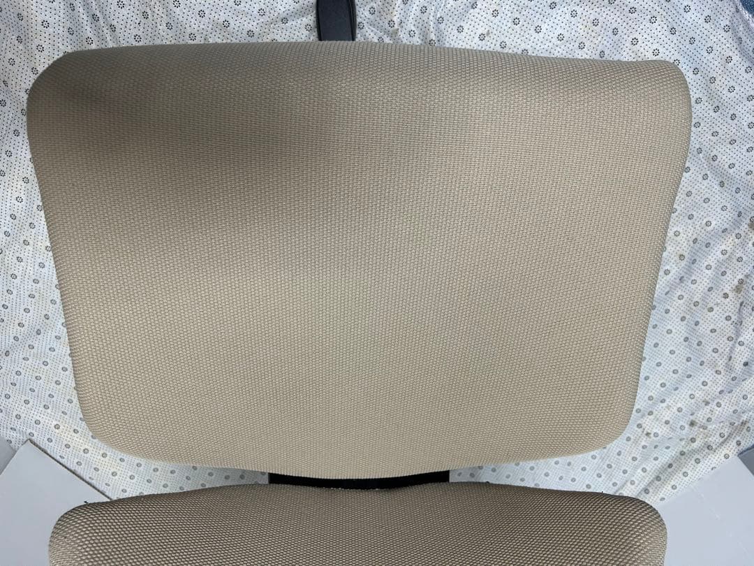 イトーキ　エフチェア　肘無し　ハンガー付き