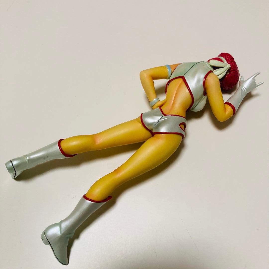 美品✳️ダーティペア『ケイ＆ユリ 1/10 フィギュア WAVE』※不足部品あり