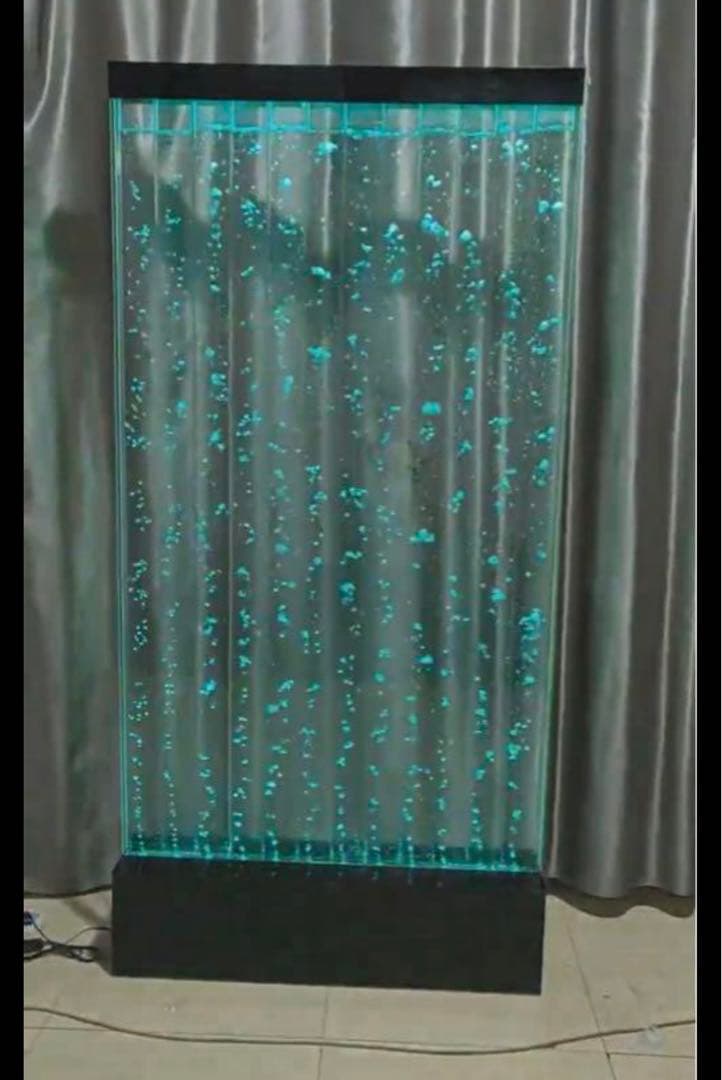 【配送工事費無料】高さ2m『アクアウォーターウォール』　7色に色味の変更が可能