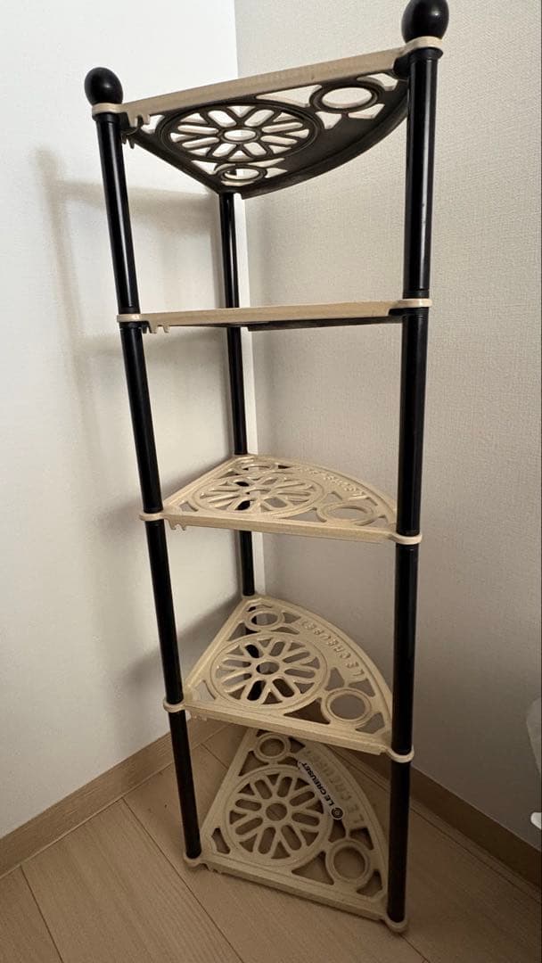 LE CREUSET ル・クルーゼ ポットスタンド ベージュ5段　シェルフ