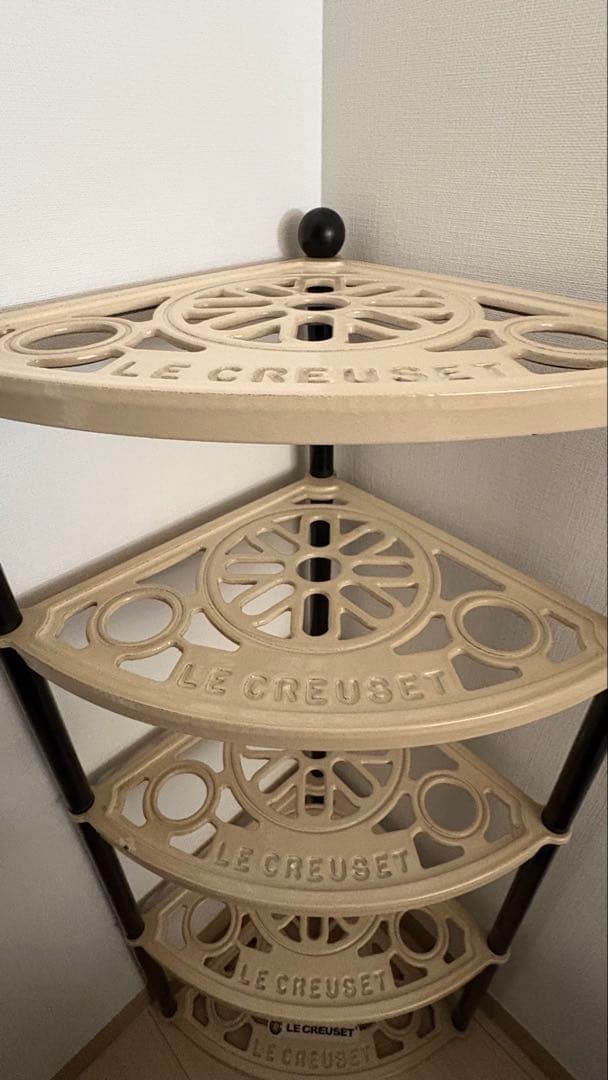 LE CREUSET ル・クルーゼ ポットスタンド ベージュ5段　シェルフ