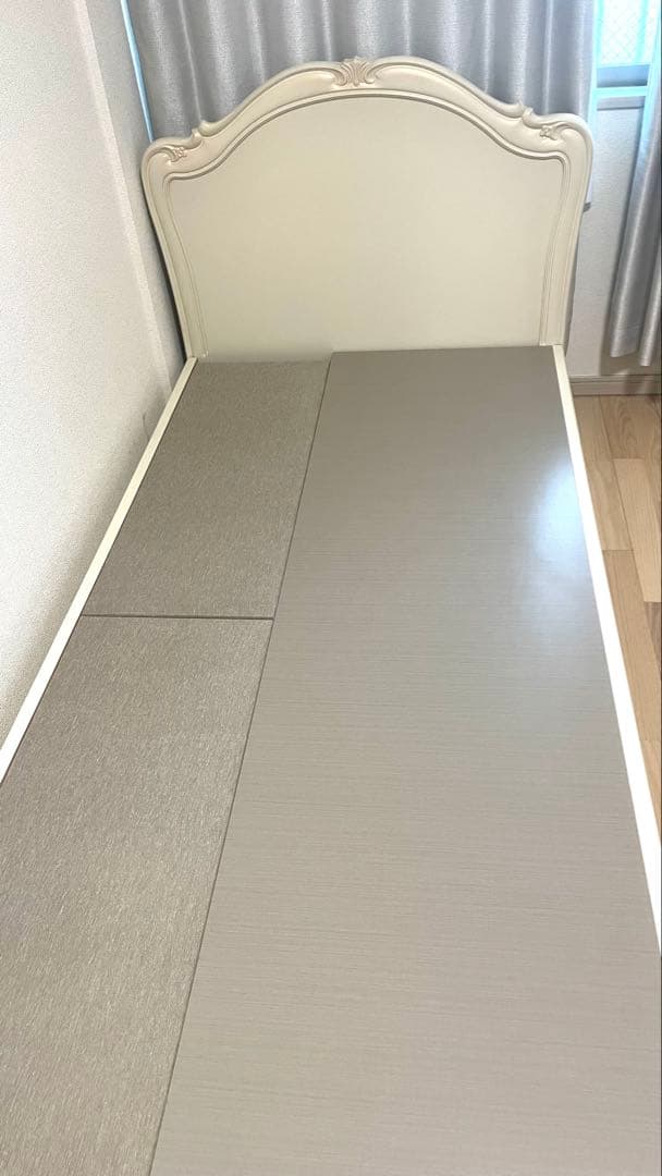 ホワイト シングルベッドフレーム クラシック、大塚家具