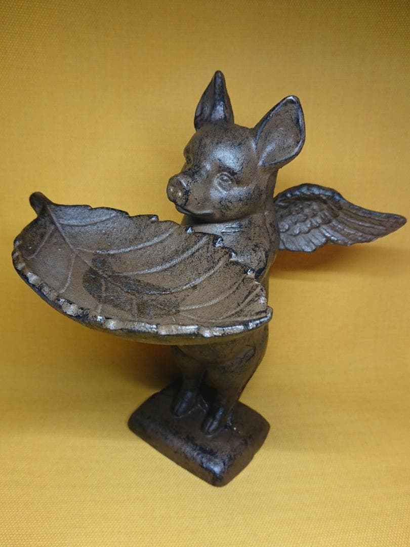 【美品】ブタ　豚　天使　人形　金属　置物　インテリア　工芸品　美術品　A2652