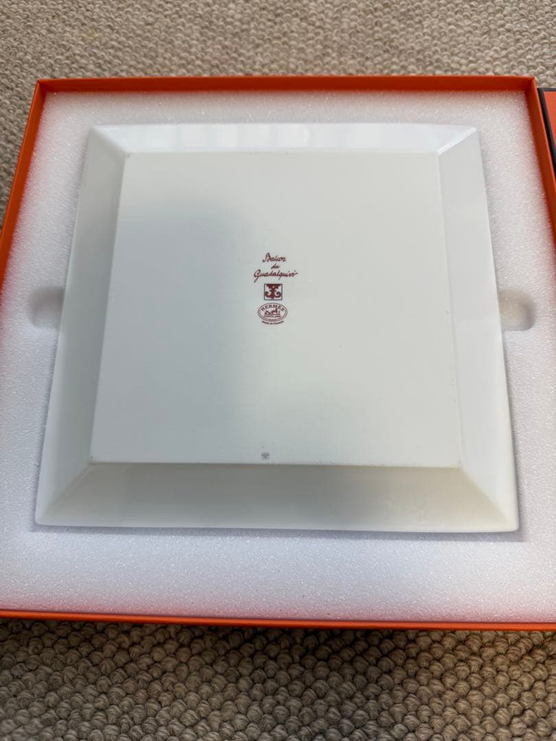 《値下げ》超美品HERMESカレ　ガダルキヴィール 19.5センチ５枚有ります