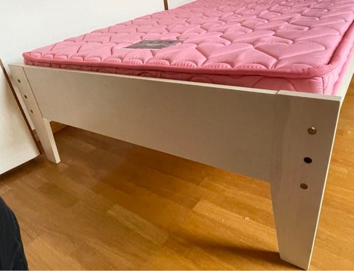 ニトリ シングルベッド　コイズミ ポケットコイルマット付　ホワイト　②