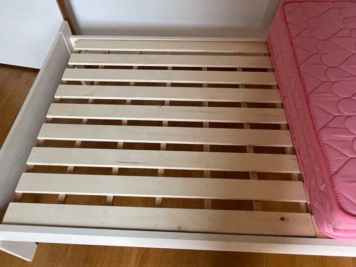 ニトリ シングルベッド　コイズミ ポケットコイルマット付　ホワイト　②