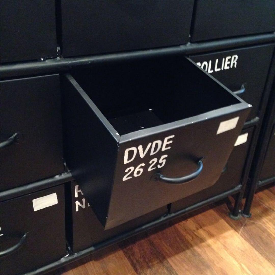 縦型 アイアンチェスト 6杯 - ブラック