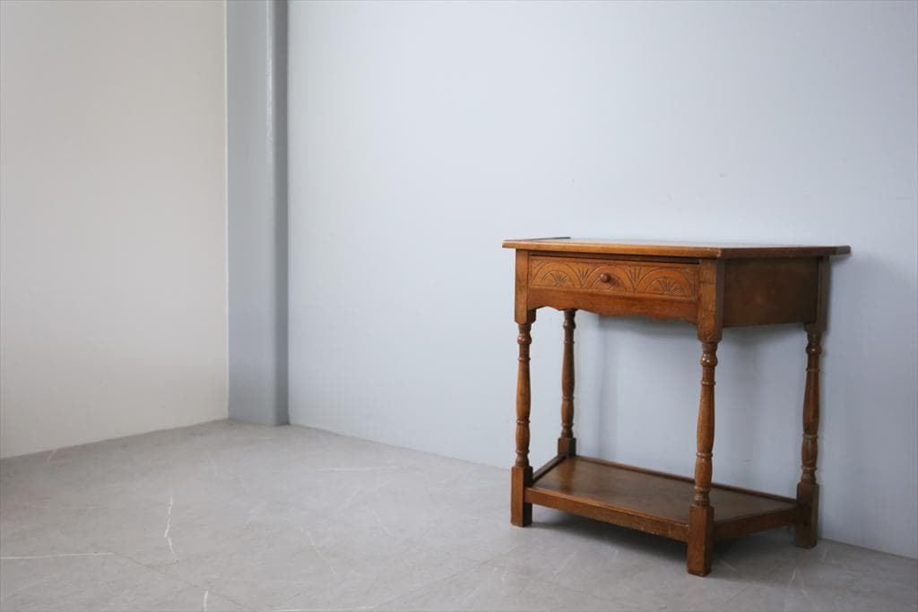 英国アンティーク木製ホールテーブル/サイドテーブル机/花台/飾り棚(92-55)