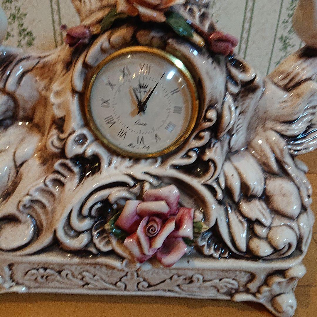 美品、イタリア製、カポディモンテ時計付き陶花と鳩2羽