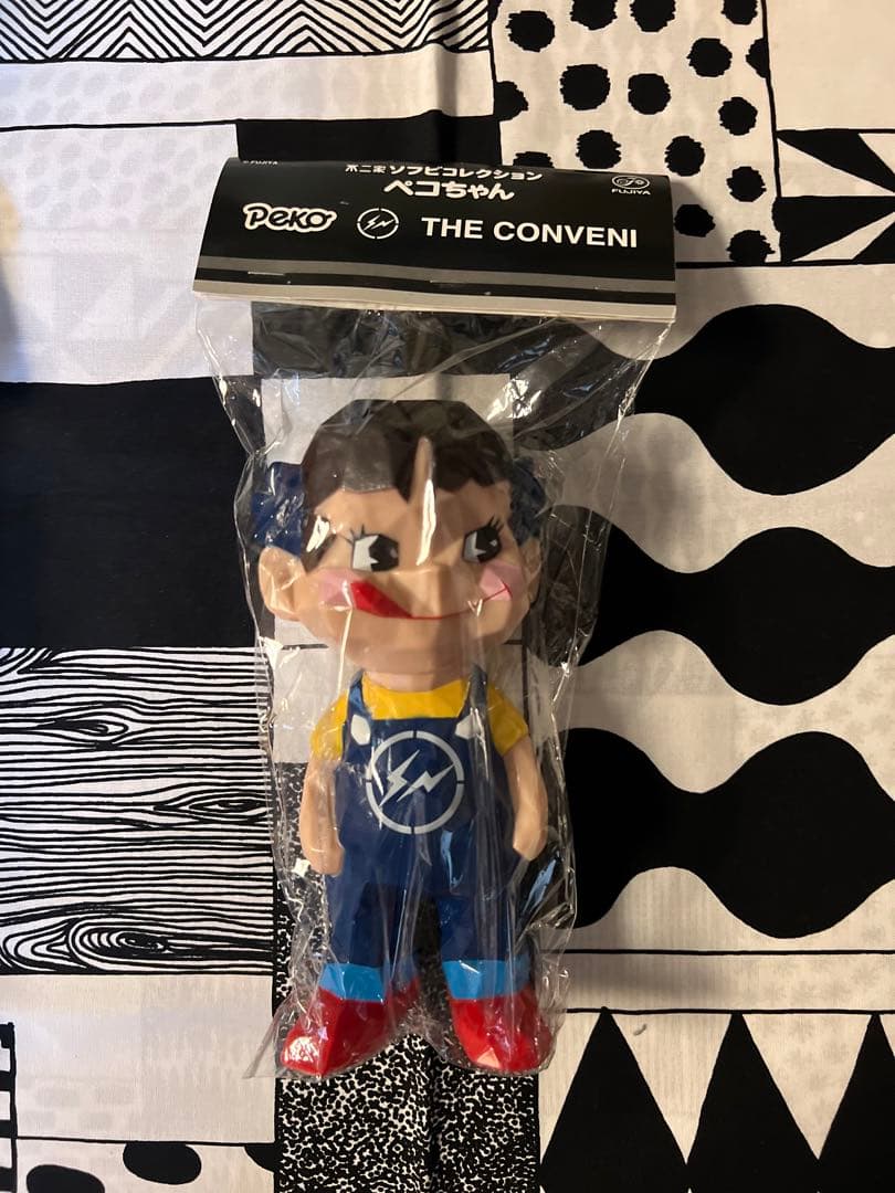 fragment design コンビニソフビペコちゃんセット