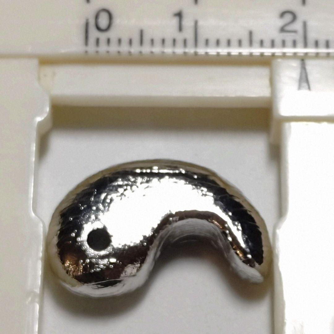 ★ギベオン 大和型勾玉 20×12×6ミリA(珍品！)