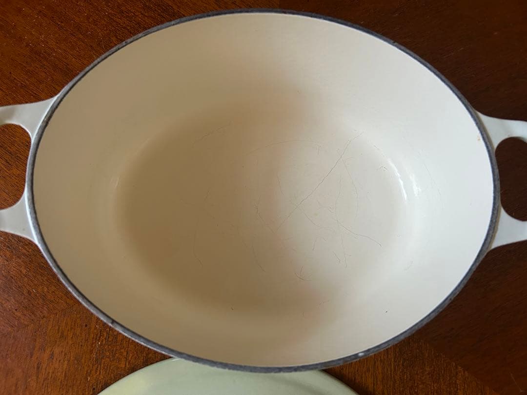 ル・クルーゼ　ココットオーバル　鍋　25㎝　ワサビ