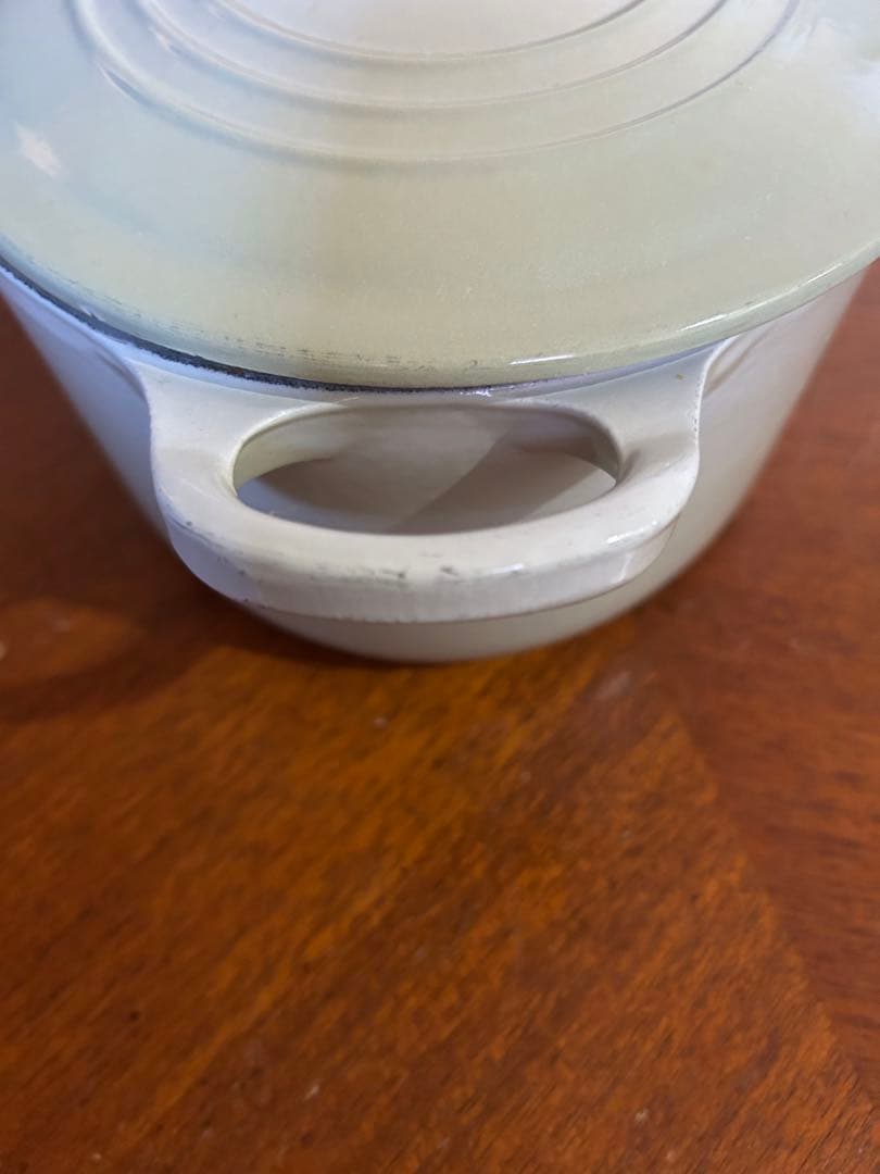 ル・クルーゼ　ココットオーバル　鍋　25㎝　ワサビ