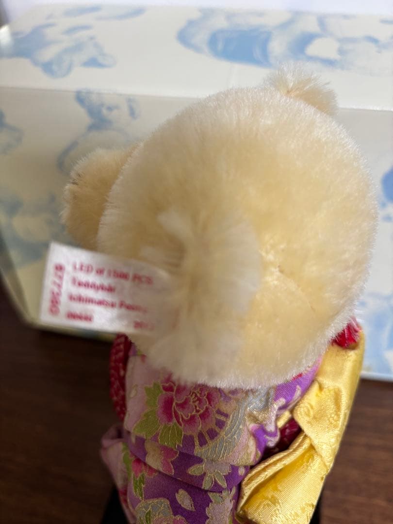 シュタイフ 677380市松 牡丹 テディベア 2012年 日本限定 台座付き