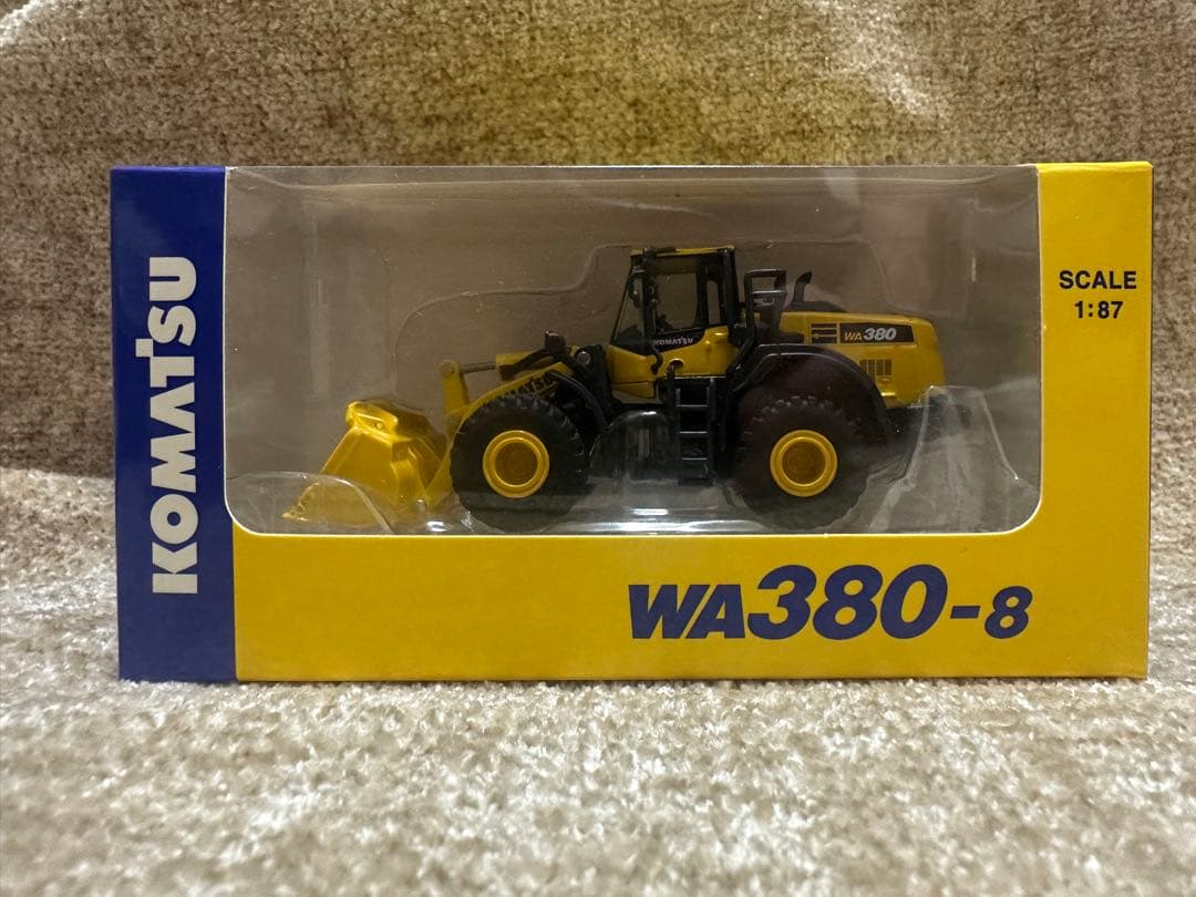 コマツ　ミニチュアフィギュア　1:87 3点まとめ売り　株主優待　非売品