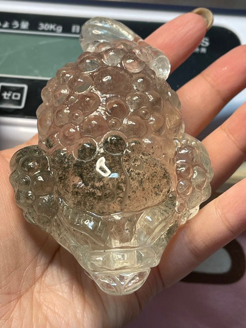 天然石 緑幽霊　ファントム水晶ゼニガエル 金蟾 手彫り　置物 原石　大きい　綺麗