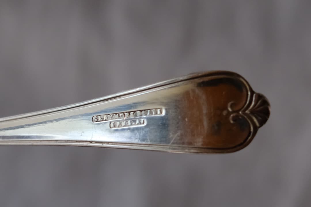 イギリスアンティーク｜クレイモア・プレートのスープスプーン（4本セット）