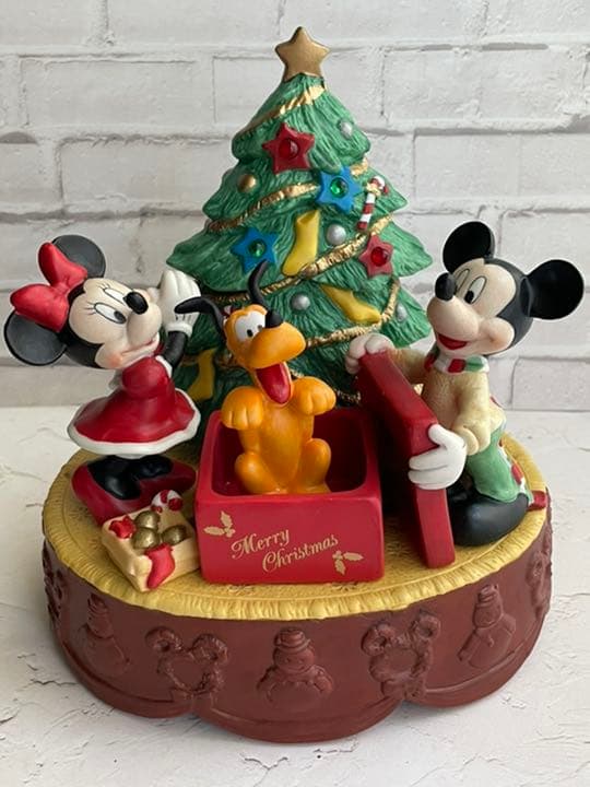 ディズニークリスマス　ミッキー＆ミニー＆プルート　オルゴール・フィギュアリン