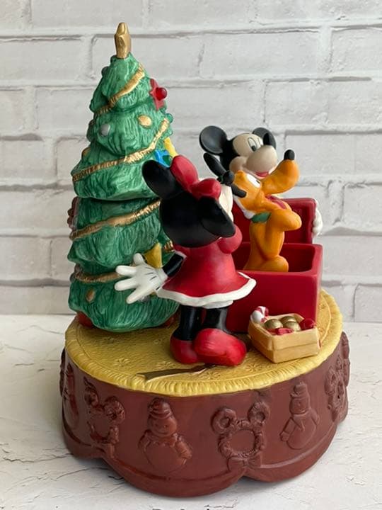 ディズニークリスマス　ミッキー＆ミニー＆プルート　オルゴール・フィギュアリン