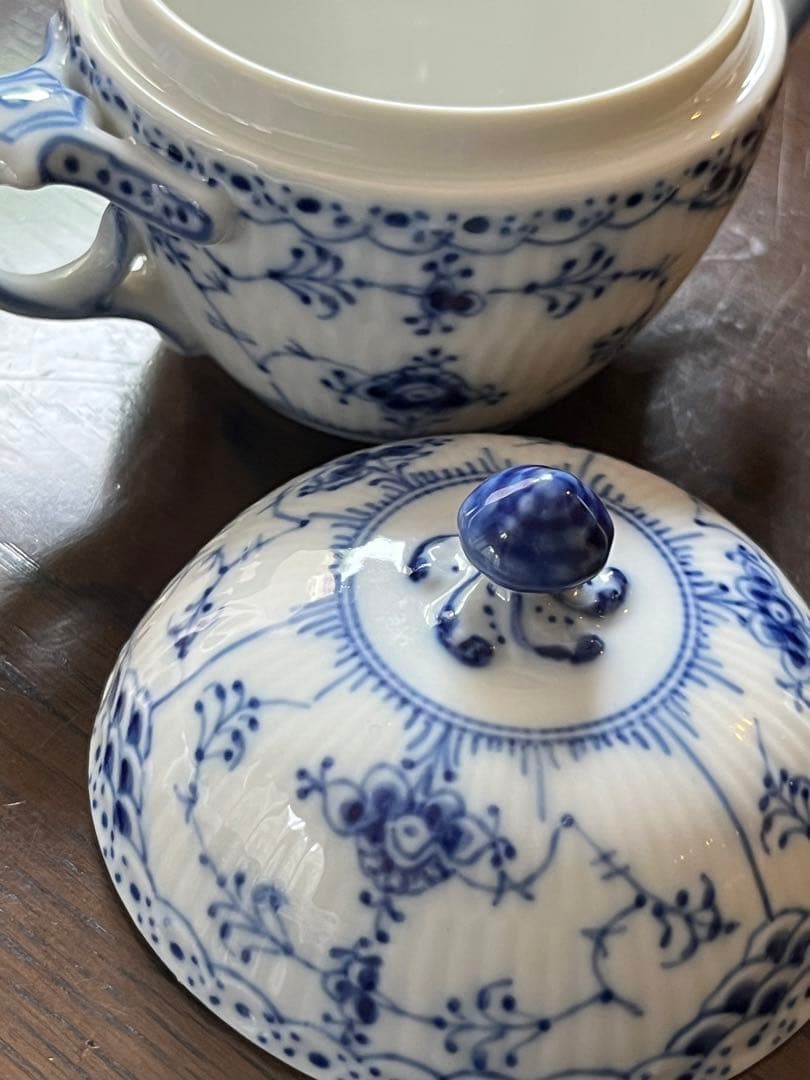 ロイヤルコペンハーゲン ブルーフルーテッド ハーフレース シュガーポット