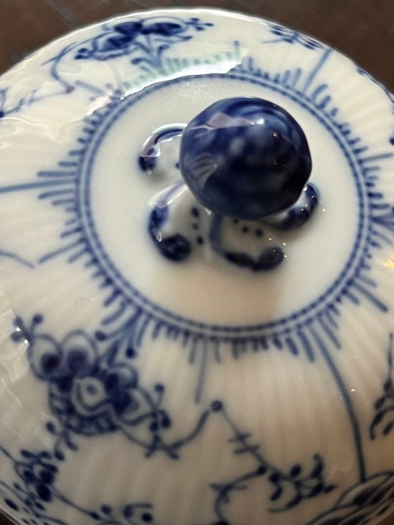 ロイヤルコペンハーゲン ブルーフルーテッド ハーフレース シュガーポット