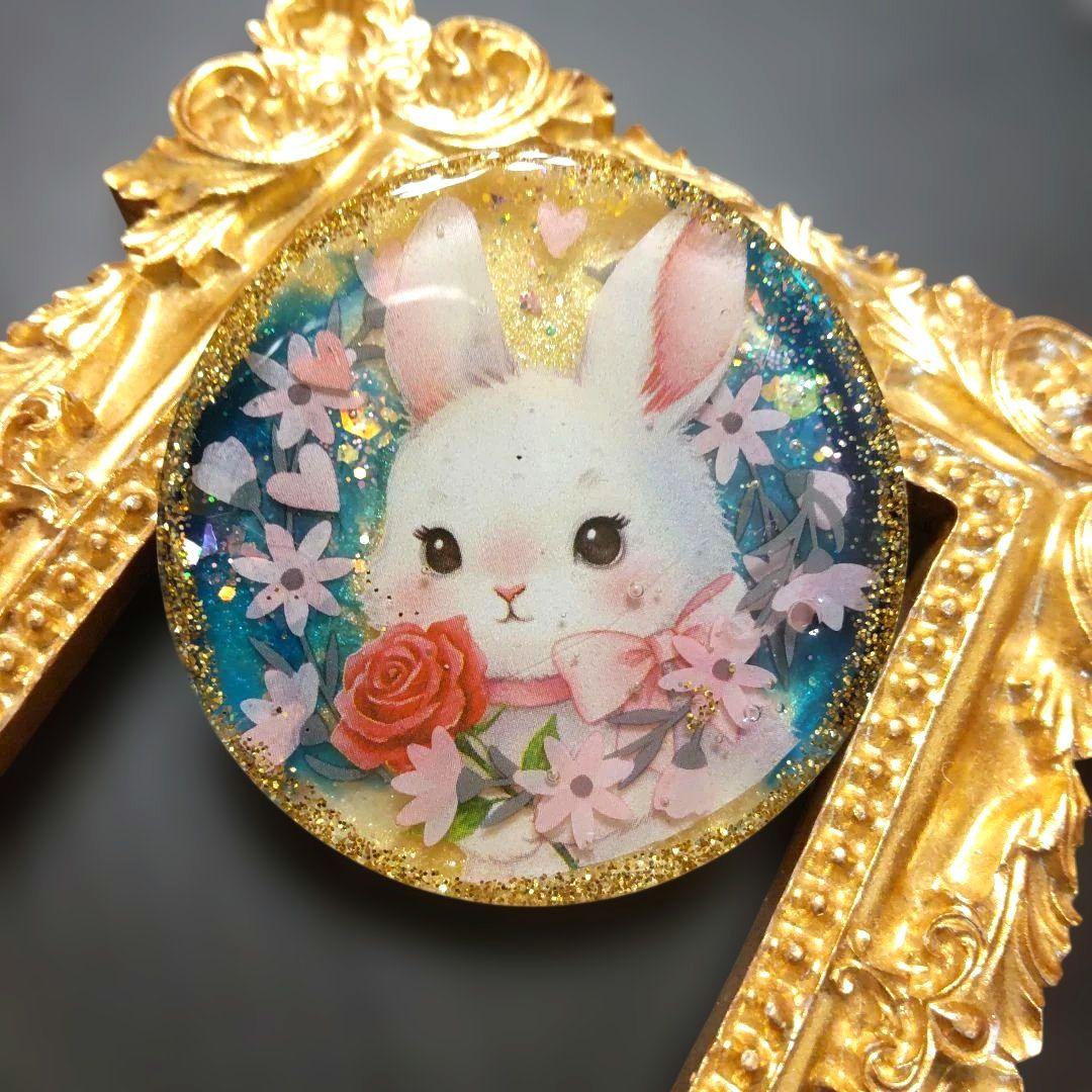 リリィ様うさぎちゃんのレジンヘアゴム - メルカリ