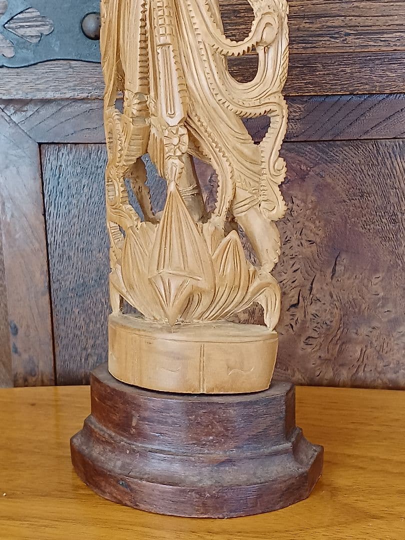 【仏像】弁財天　木彫　白檀　インド　仏教美術　骨董　アンティーク