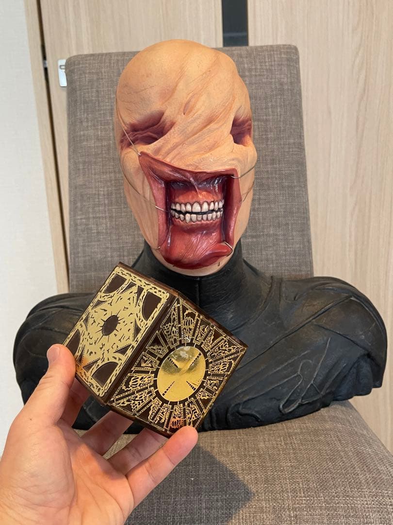 NECA ヘルレイザー Hellraiser チャタラー パズルボックス付き - メルカリ