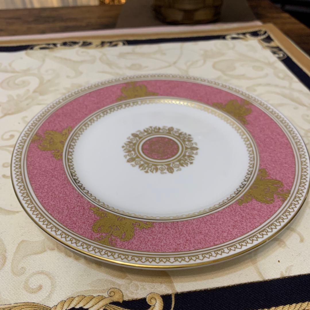 希少　ウェッジウッド コロンビア　パウダー　ピンク17.5cmケーキプレート