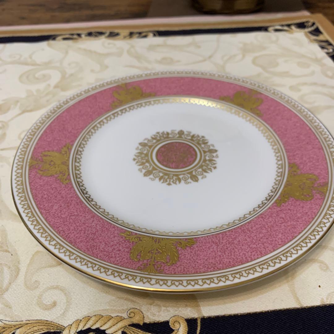 希少　ウェッジウッド コロンビア　パウダー　ピンク17.5cmケーキプレート