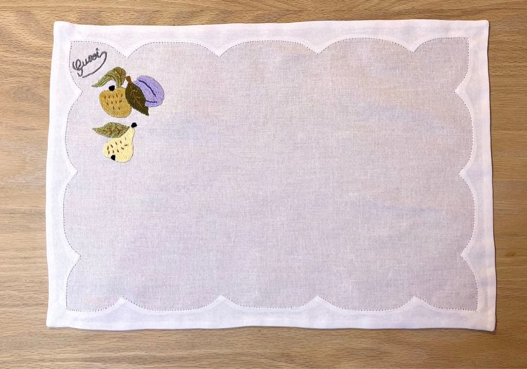 【美品・未使用】GUCCI グッチ　手刺繍ランチョンマット　４枚セット