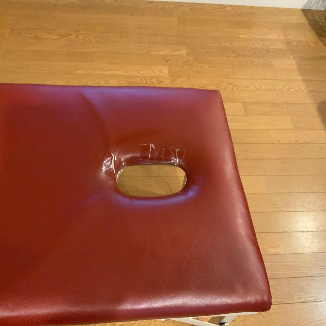 折りたたみ式施術ベッド　ヘッドなど小物2点付き
