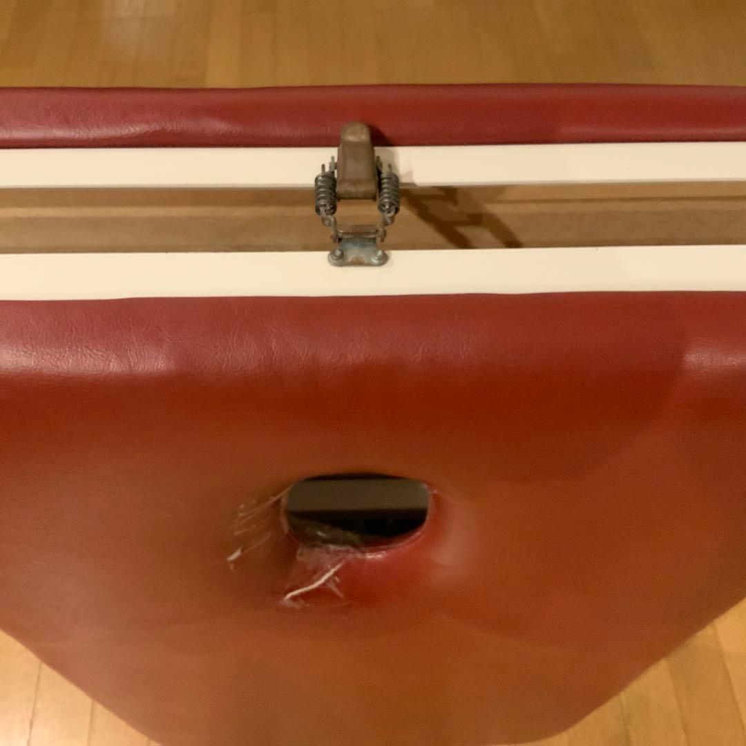 折りたたみ式施術ベッド　ヘッドなど小物2点付き