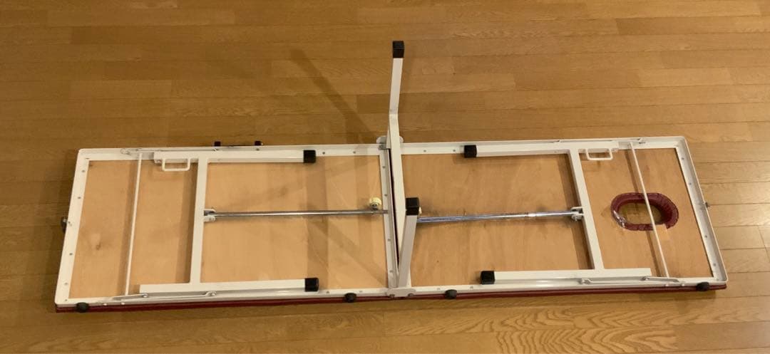 折りたたみ式施術ベッド　ヘッドなど小物2点付き