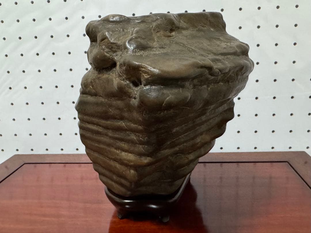 瀬田川石 三大銘石 水石 鑑賞石 天然石 虎石 黒石 滋賀県産 台座 木箱付き