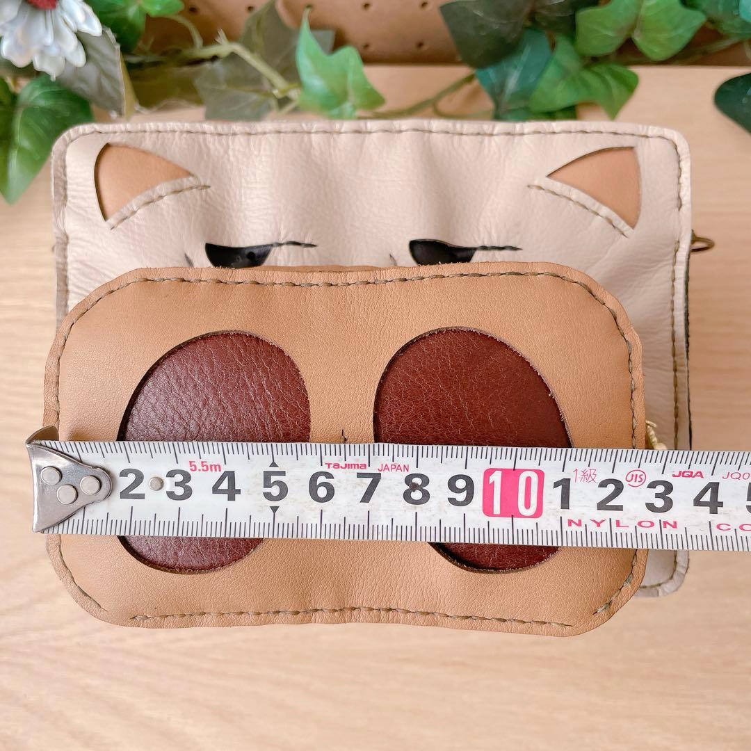 四角い豚のミニバッグ　本革　手縫い　ジト目