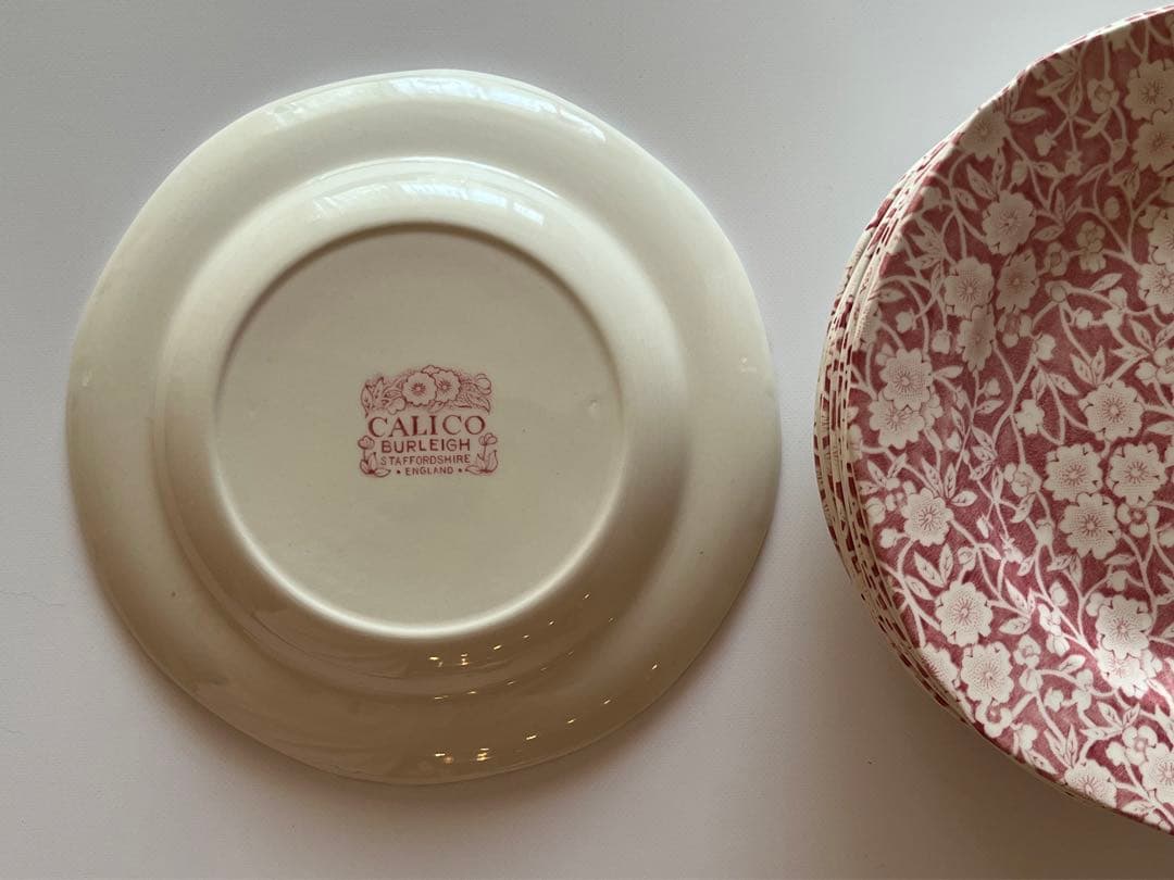 バーレイ　ピンクキャリコ　ケーキプレート　最後の3枚です