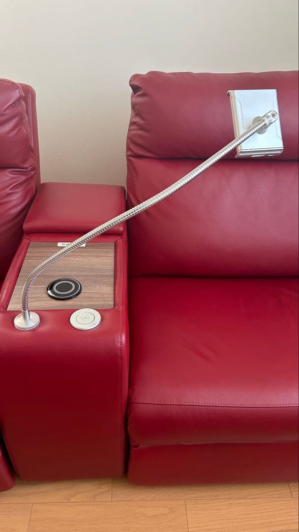 ニトリ　電動リクライニングソファ　Nストラス 収納テーブル付きワイド２人掛け用