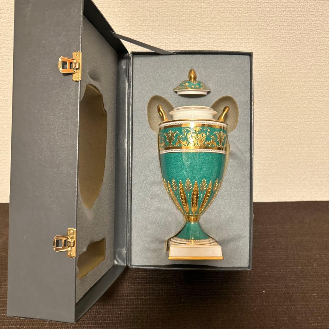 ウェッジウッド コロンビア パウダーグリーン シャグリーン フラワー