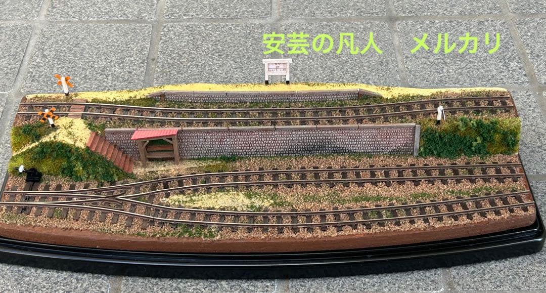 HOナロー(軌間9mm)55 ひな壇ヤードのある風景 アクリルケース付
