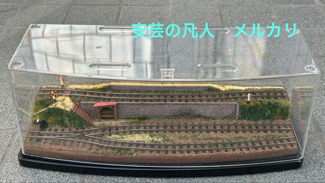 HOナロー(軌間9mm)55 ひな壇ヤードのある風景 アクリルケース付