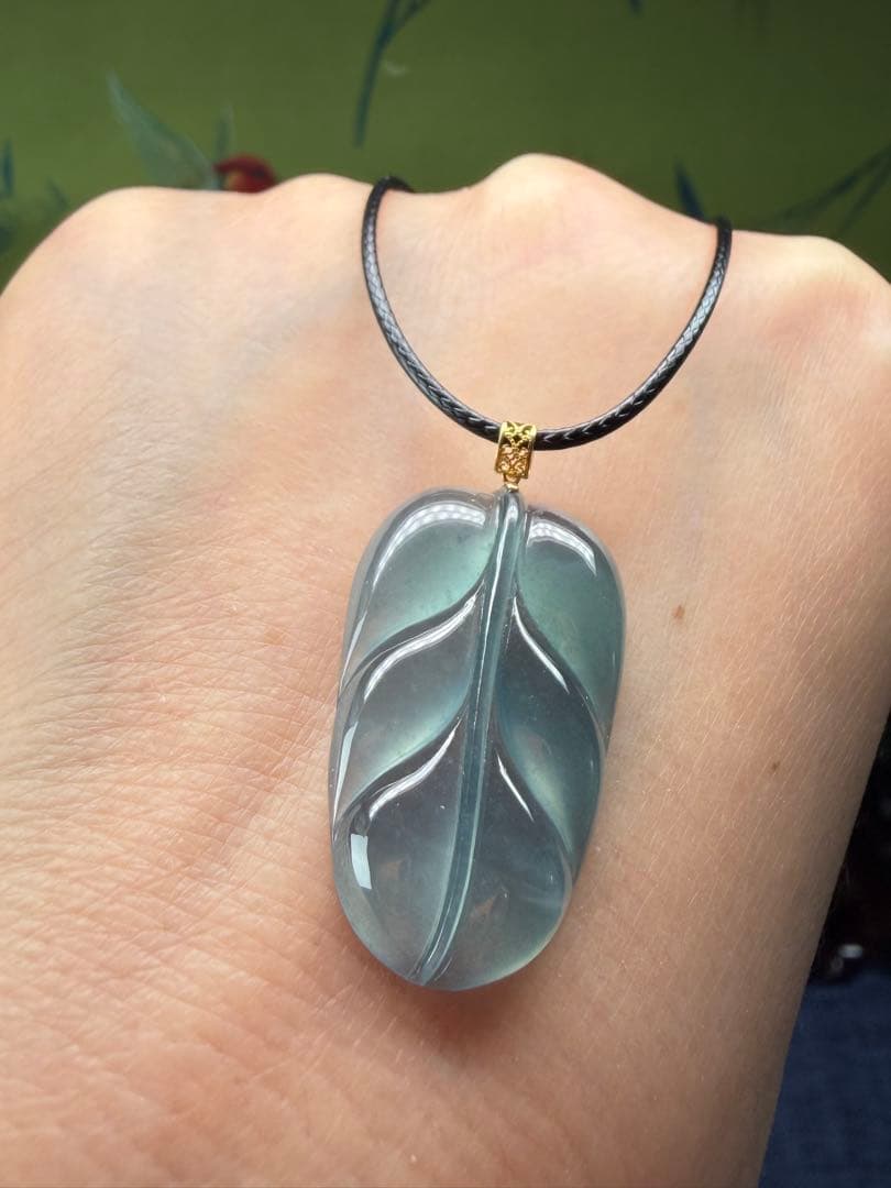 新入荷❣️天然本翡翠　18k高氷種氷藍水『大業有成』福葉　鑑定書付き