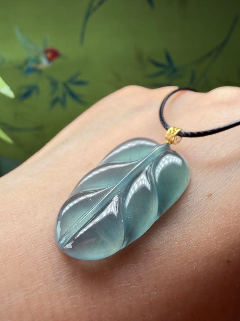 新入荷❣️天然本翡翠　18k高氷種氷藍水『大業有成』福葉　鑑定書付き