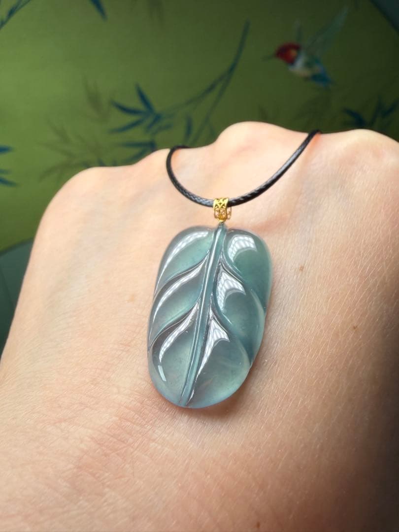 新入荷❣️天然本翡翠　18k高氷種氷藍水『大業有成』福葉　鑑定書付き