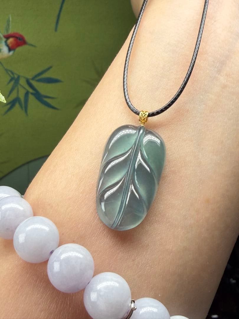 新入荷❣️天然本翡翠　18k高氷種氷藍水『大業有成』福葉　鑑定書付き