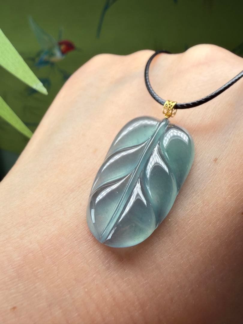 新入荷❣️天然本翡翠　18k高氷種氷藍水『大業有成』福葉　鑑定書付き