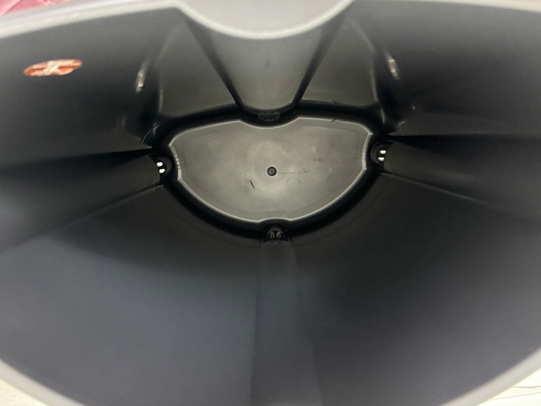 【ブラバンシア】タッチビン ホワイト 40リットル