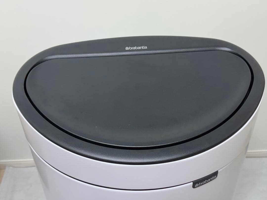 【ブラバンシア】タッチビン ホワイト 40リットル