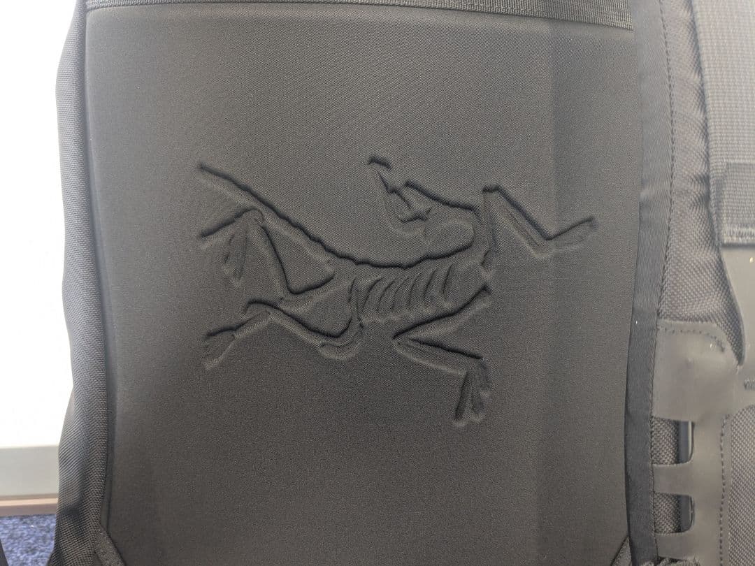 【希少・廃盤】アークテリクス　アロー22　ステルスブラック