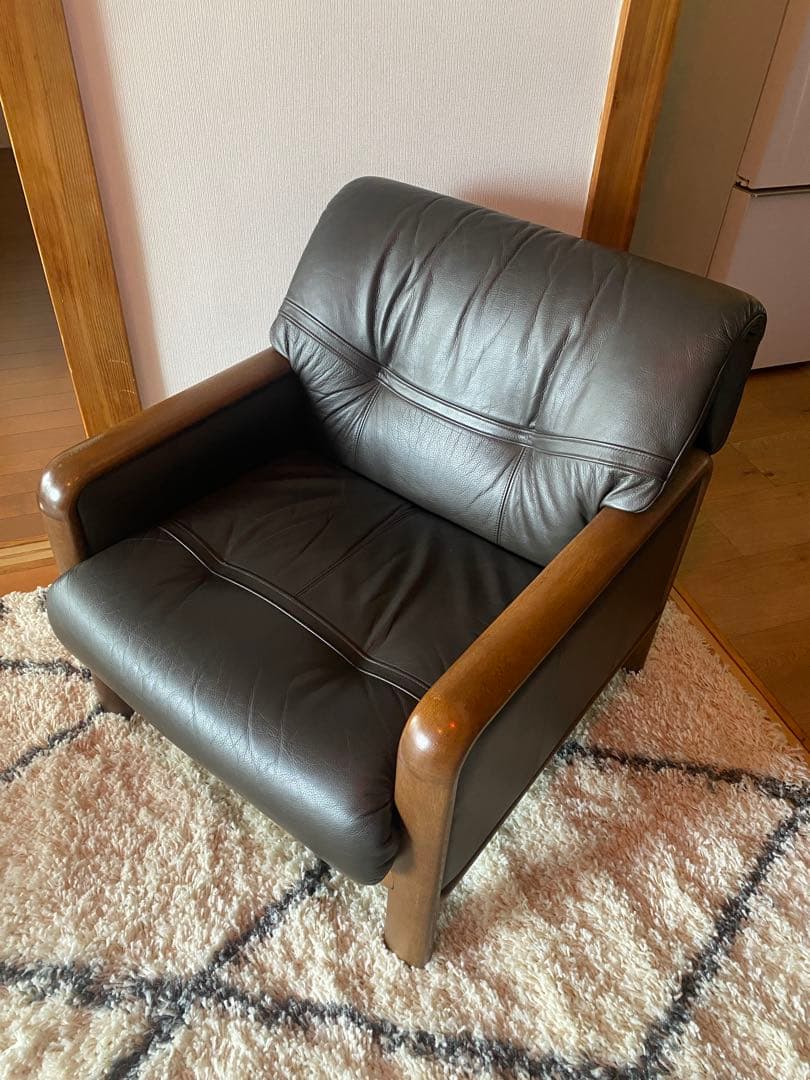 【カリモク】本革 一人掛けソファ シングルソファ レザー アームチェア